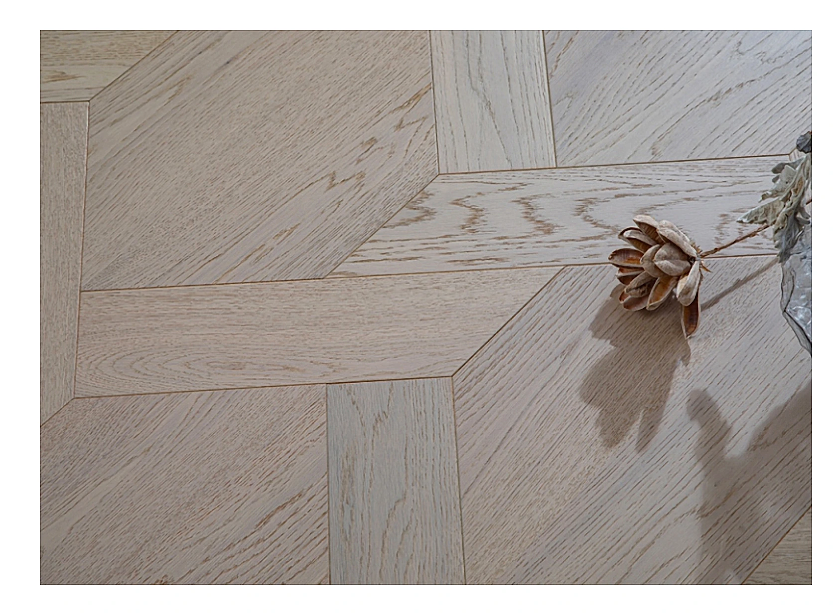 PARBRO MY018-4 — Oak wood grain close-up detail. Art wood flooring from China, sourced through Tarmeer's Dubai material selection center.